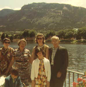 Group-18k-yxz.jpg (10697 bytes)