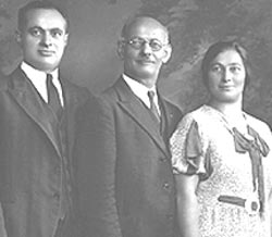 3-Gelman-sq-redone-good-10k.jpg (9737 bytes)