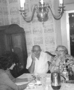 passover.jpg (16338 bytes)
