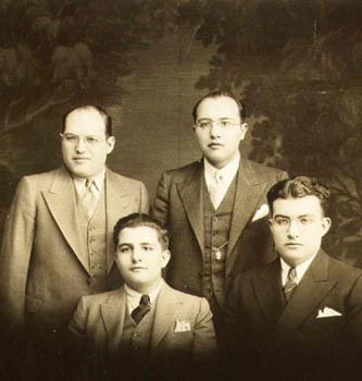 suits4br-19k.jpg (18791 bytes)